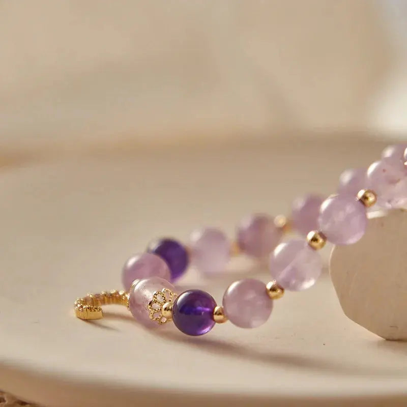 Wise Glance - Amethyst Wisdom Charm Bracelet - Chene Blue